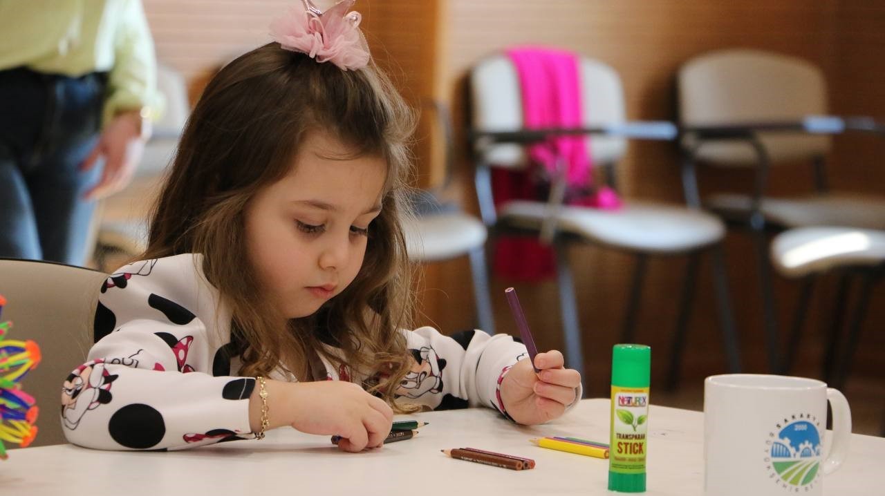 Minikler bu atölyede sanatla duygusal ve zihinsel keşfe çıkacak