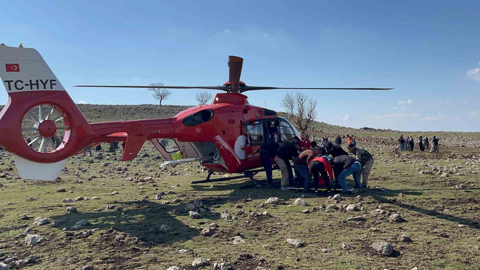 Helikopter ambulans kırsal alanda yaralanan vatandaş i&ccedil;in havalandı
