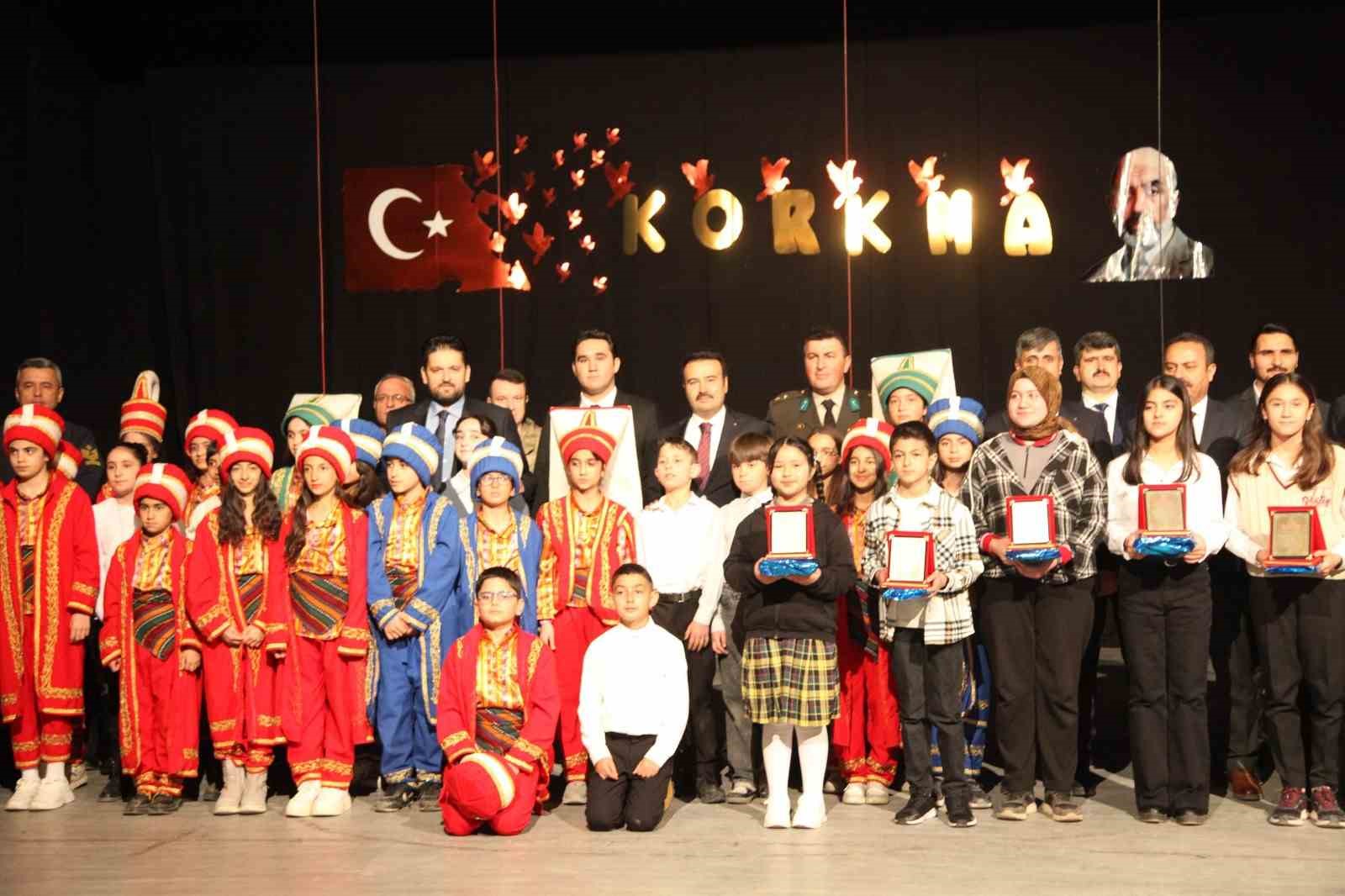 Ahlat&rsquo;ta İstiklal Marşı&rsquo;nın Kabul&uuml; ve Mehmet Akif Ersoy&rsquo;u Anma G&uuml;n&uuml;
