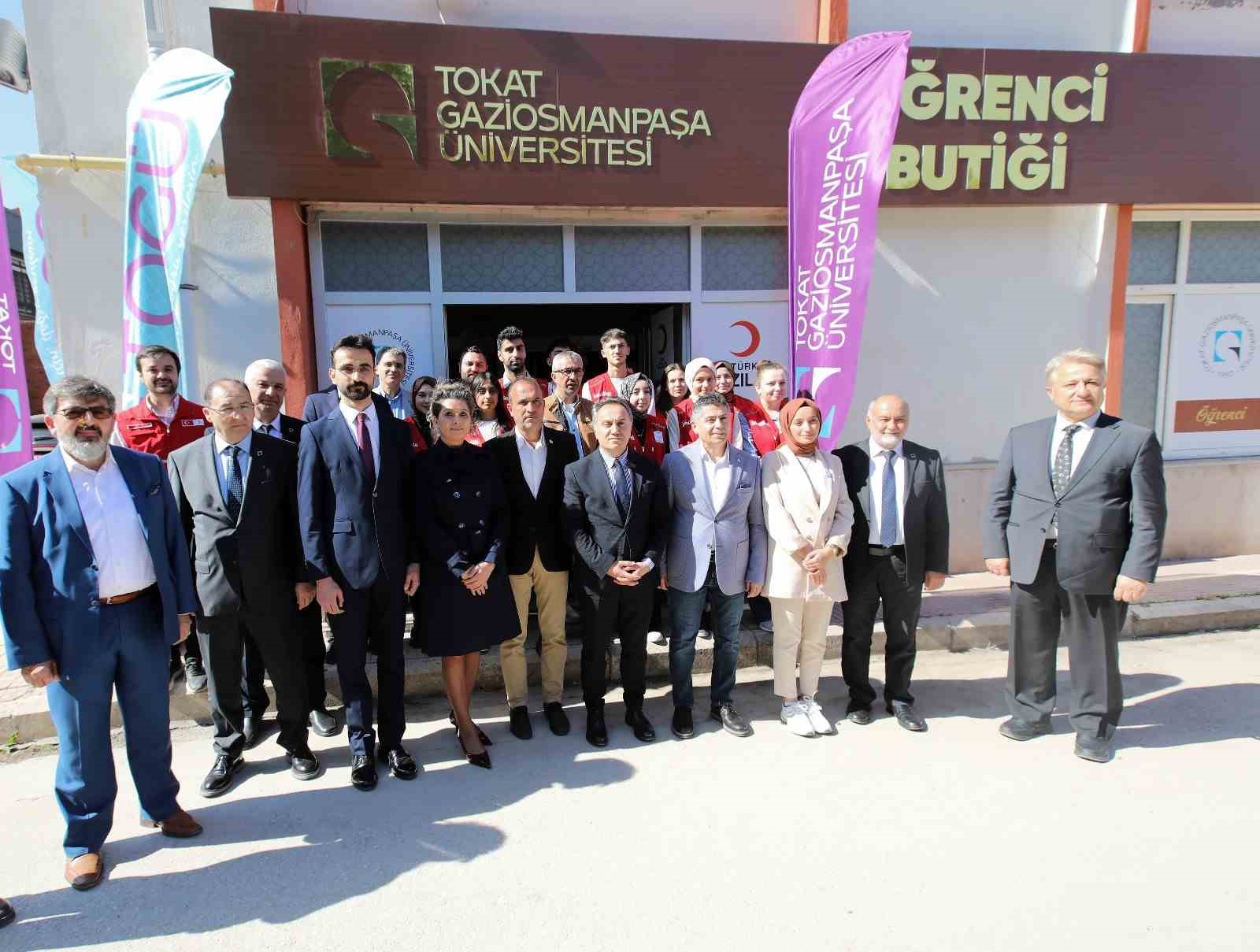 Yenilenen &ouml;ğrenci butiği ihtiya&ccedil; sahibi &ouml;ğrencilere &uuml;cretsiz hizmet veriyor
