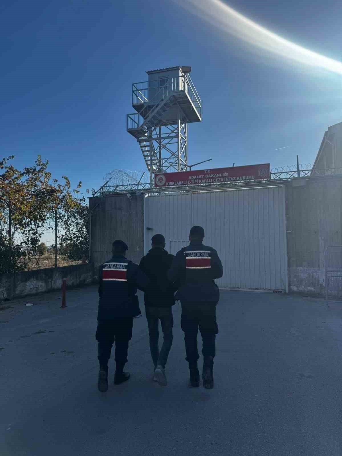 Kırklareli&rsquo;nde aranması olan 40 ş&uuml;pheli yakalandı
