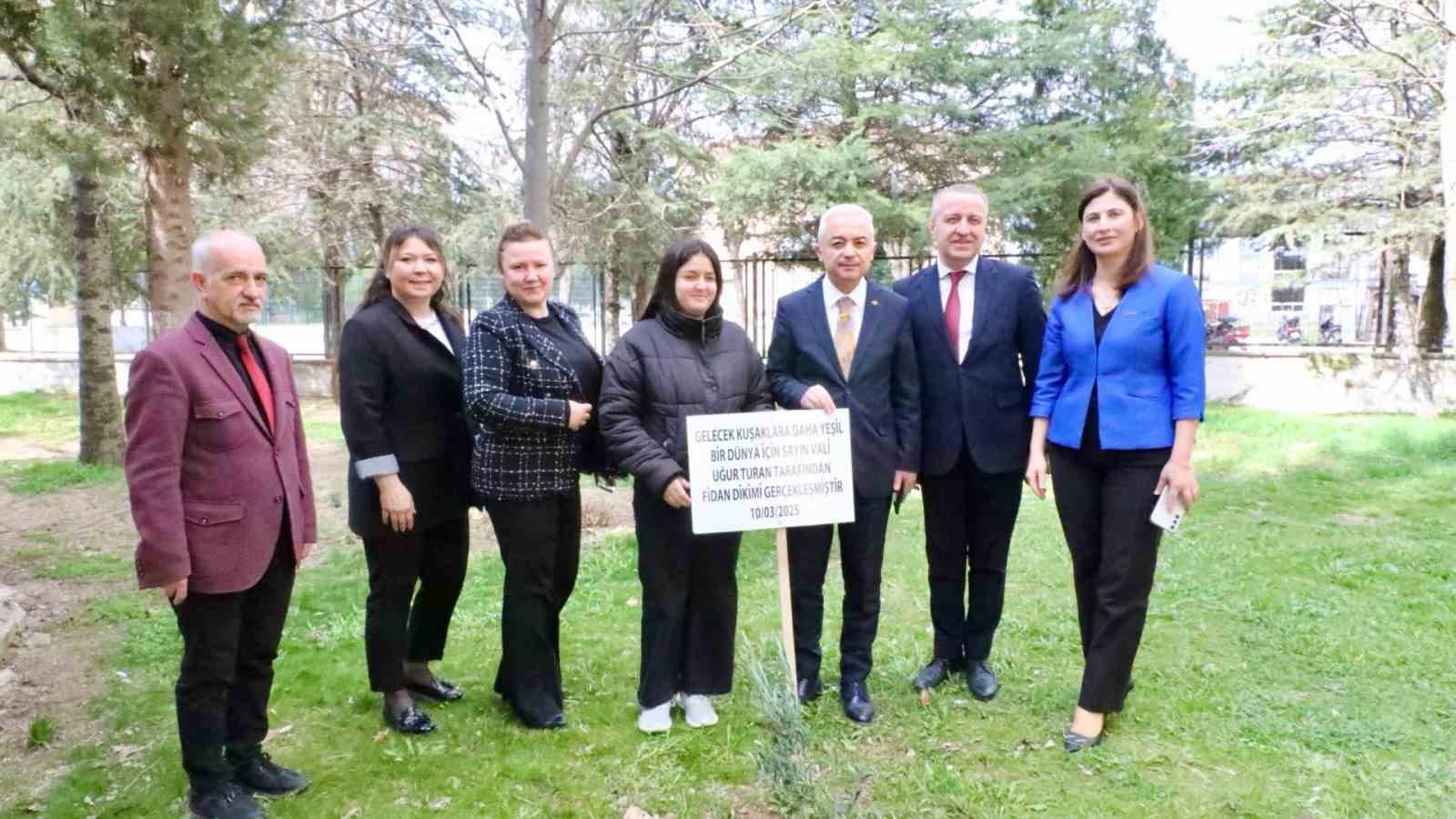 Vali Turan, TOBB lisesine incelemelerde bulundu
