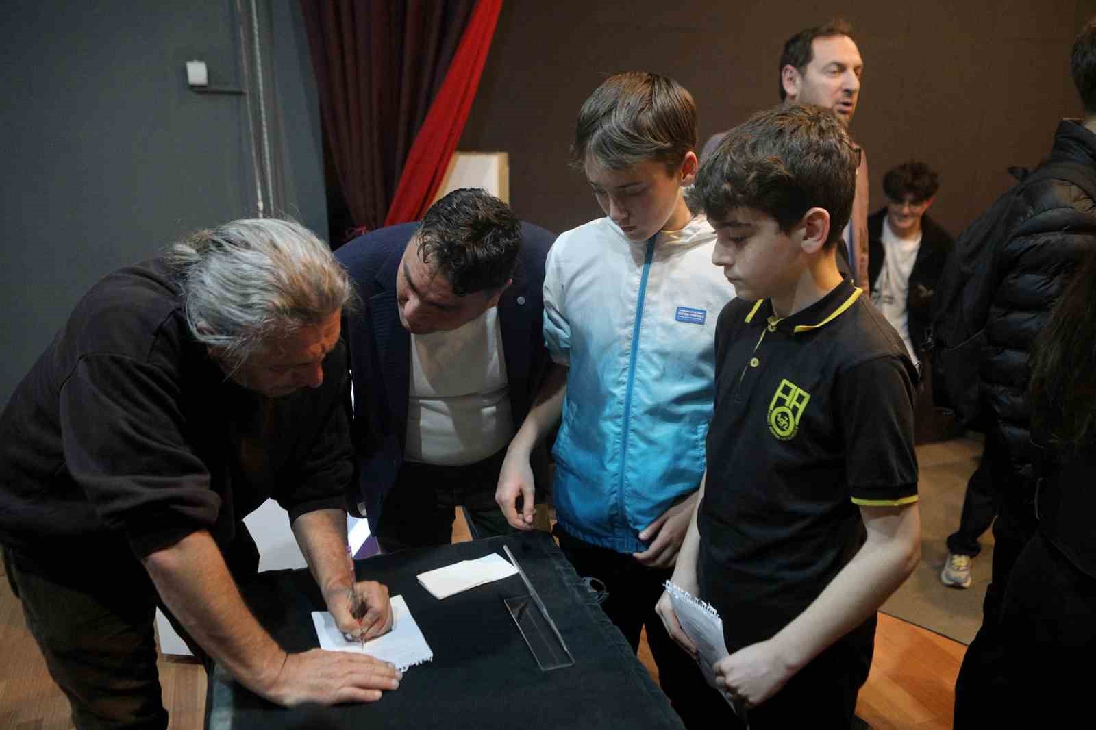 Şansal B&uuml;y&uuml;ka ve spor yazarı Erdal Hoş&rsquo;tan Sakaryaspor i&ccedil;in &ccedil;ağrı
