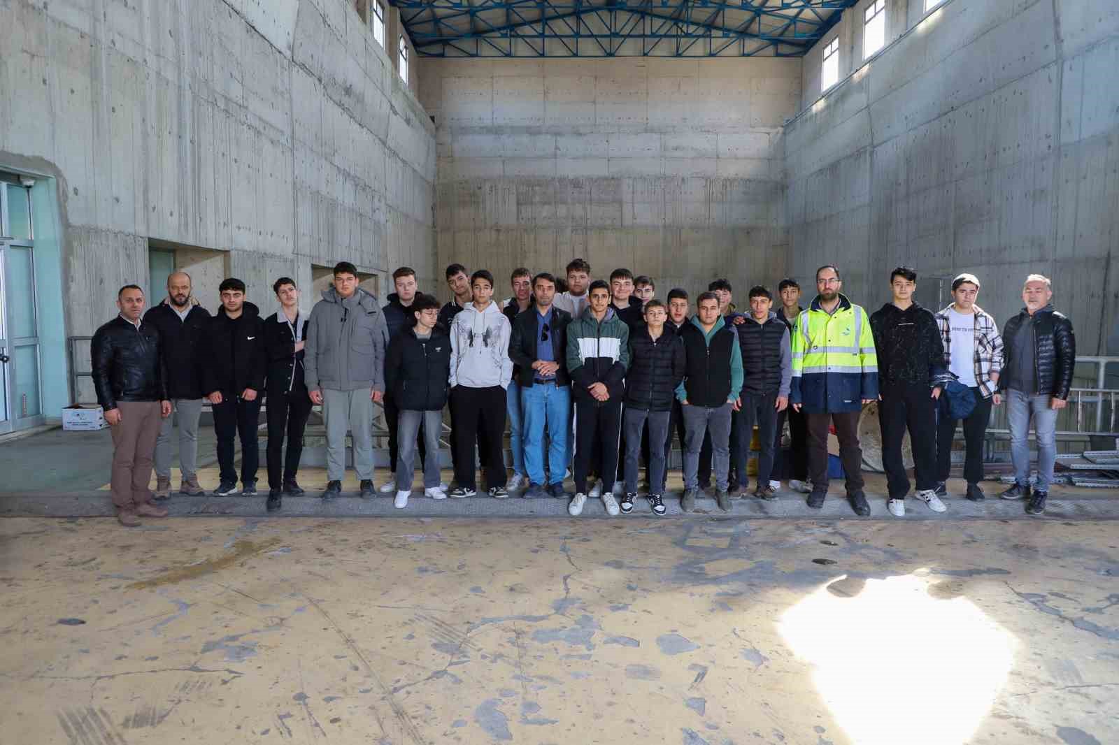Arıtma ve enerji &uuml;retim tesisleri &ouml;ğrencilere kılavuz olmaya devam ediyor
