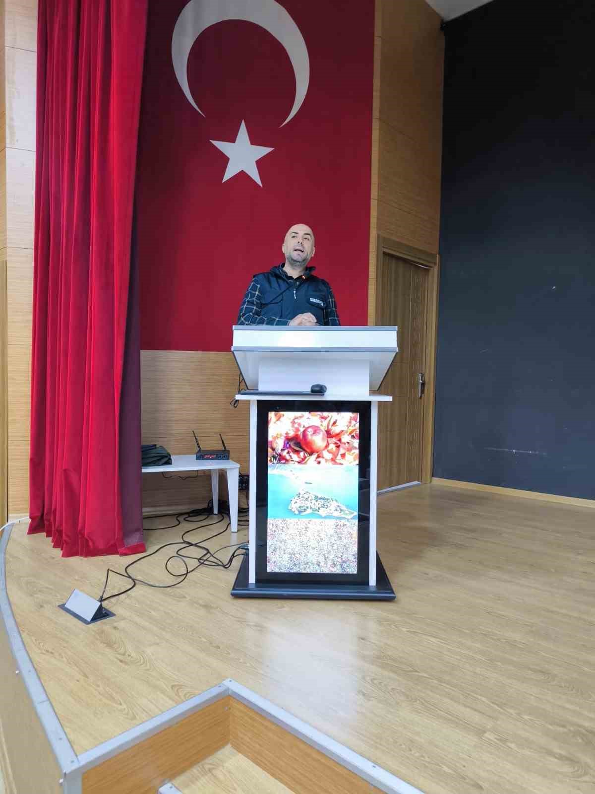 Eğirdir&rsquo;de g&uuml;venli internet kullanımı eğitimi
