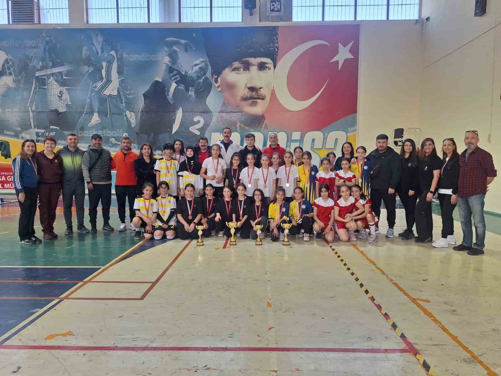 Manisa&rsquo;da Okul Sporlarında iki branşta m&uuml;sabakalar sona erdi
