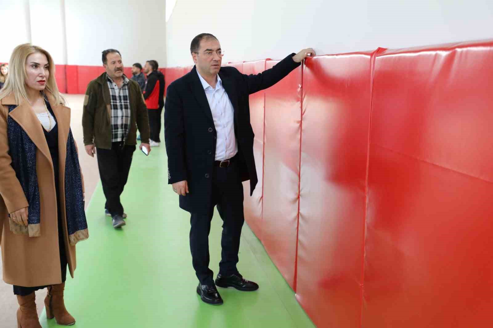 Ağrı Gençlik ve Spor İl Müdürü Çelebi, ilçelerde incelemelerde bulundu