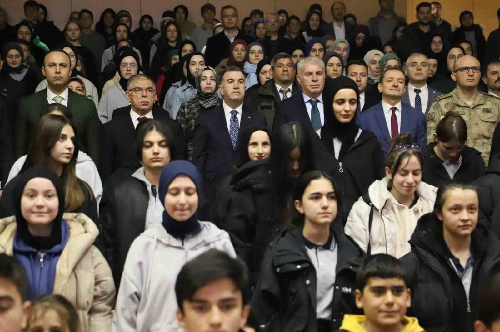 İstiklal Marşı&rsquo;nın kabul&uuml;n&uuml;n 104. yılı Bayburt&rsquo;ta kutlandı
