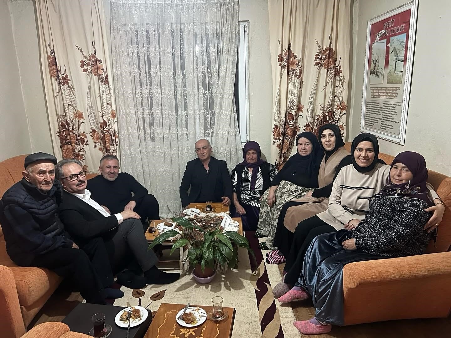 Şehit ailesi iftar yemeği programında duygu dolu anlar yaşandı
