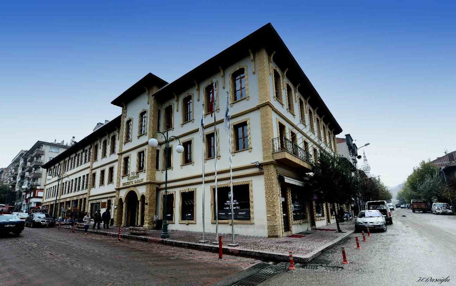 Başkan Arslan: "Art niyetli insanlar d&uuml;ğ&uuml;n salonu ihalesi &uuml;zerinden algı oluşturmaya &ccedil;alışıyor"
