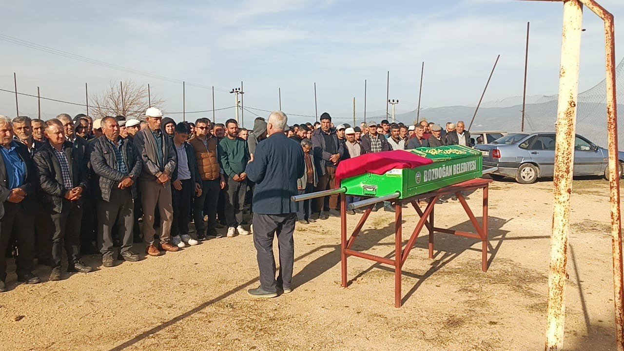 Tiktok fenomeni kadın son yolculuğuna uğurlandı
