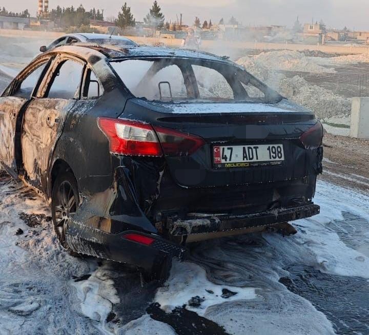 Şanlıurfa’da otomobil alev topuna döndü