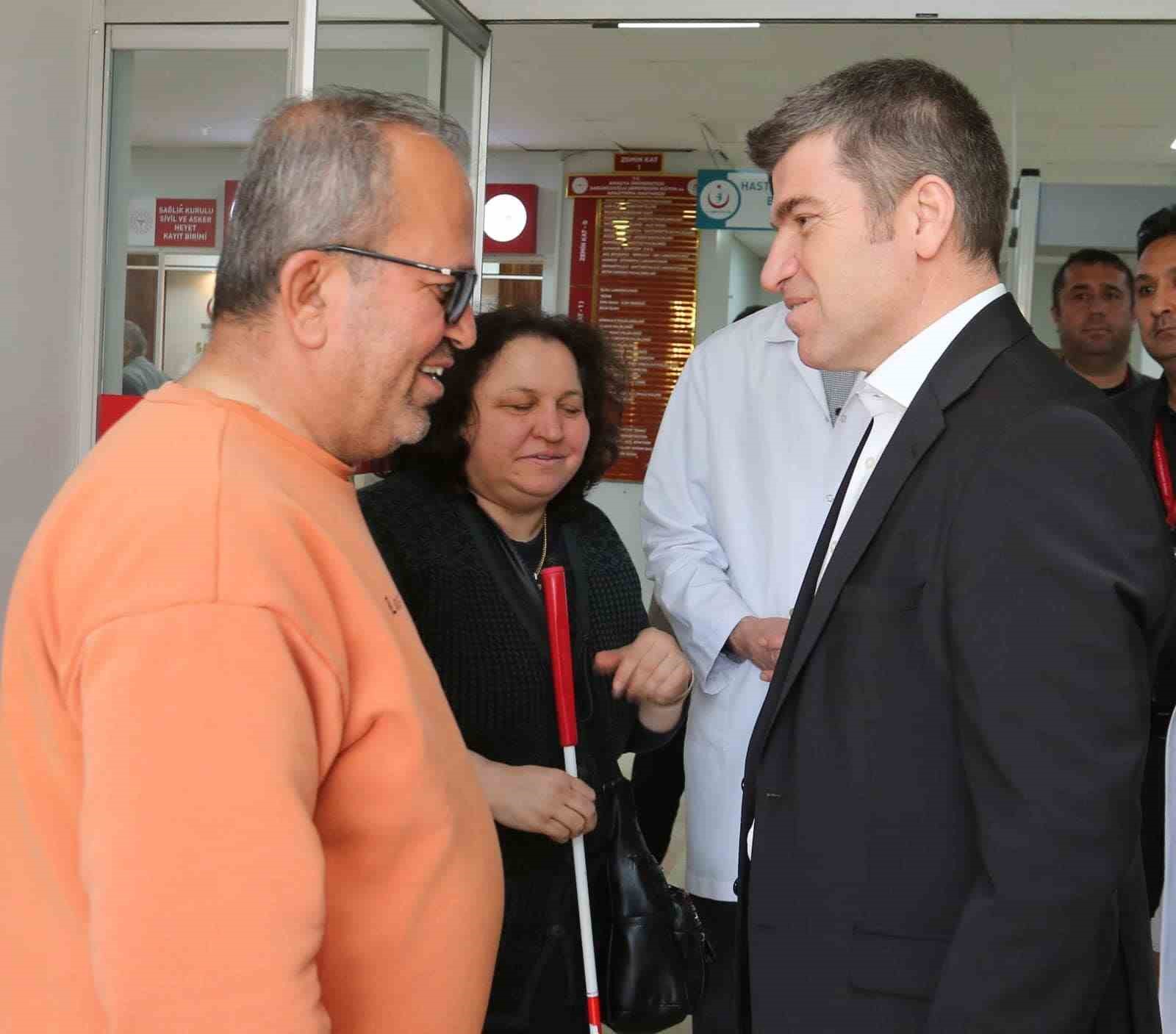 Vali Bakan&rsquo;dan hastanede inceleme
