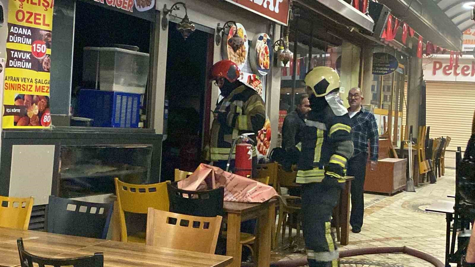 Kocaeli’de restoranda korkutan yangın
