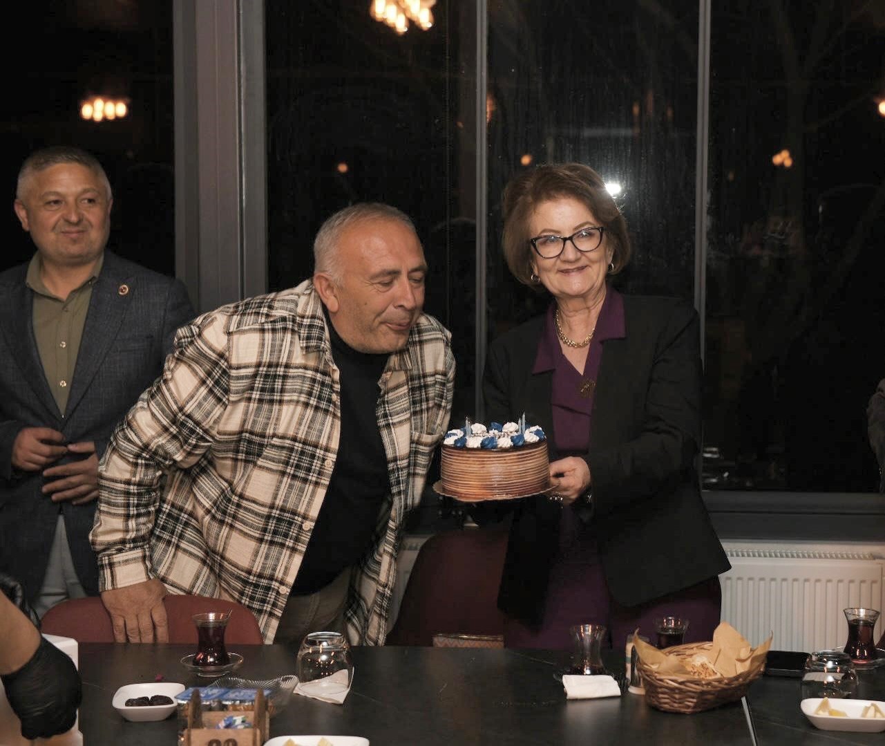 Başkan Çelik orucunu muhtarlarla birlikte açtı