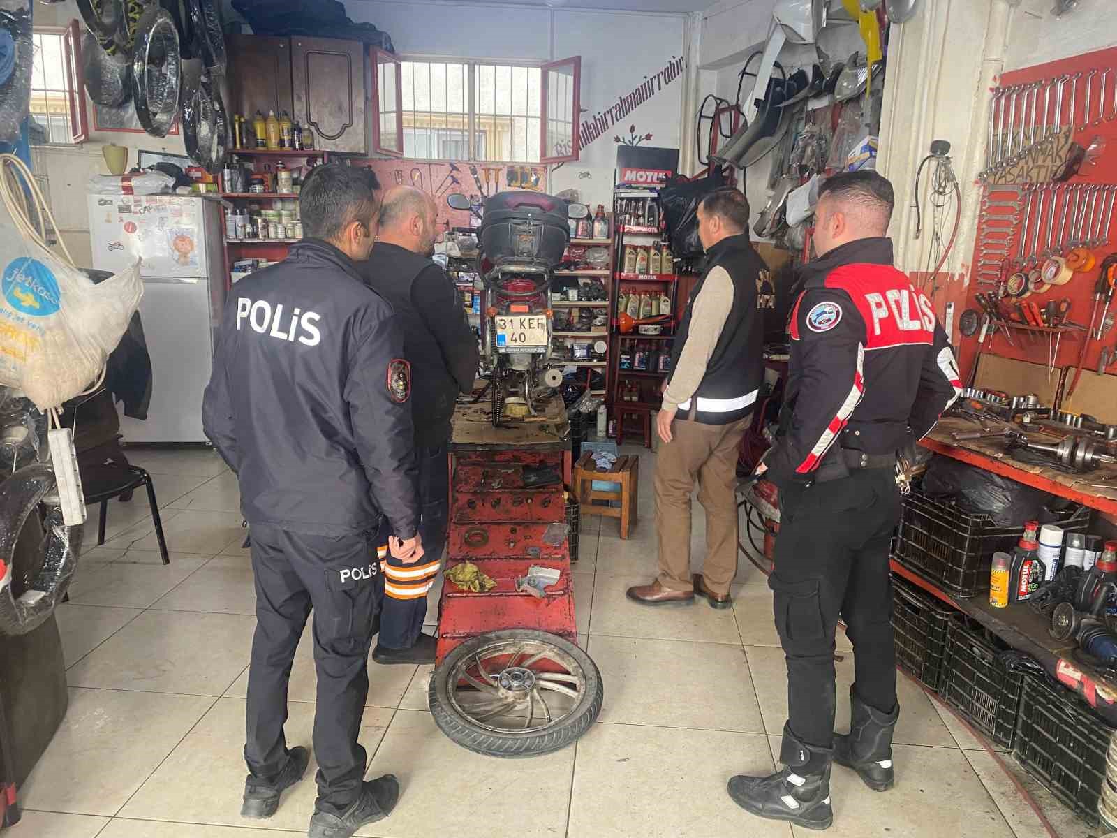 İskenderun’da motosiklet tamircileri denetlendi