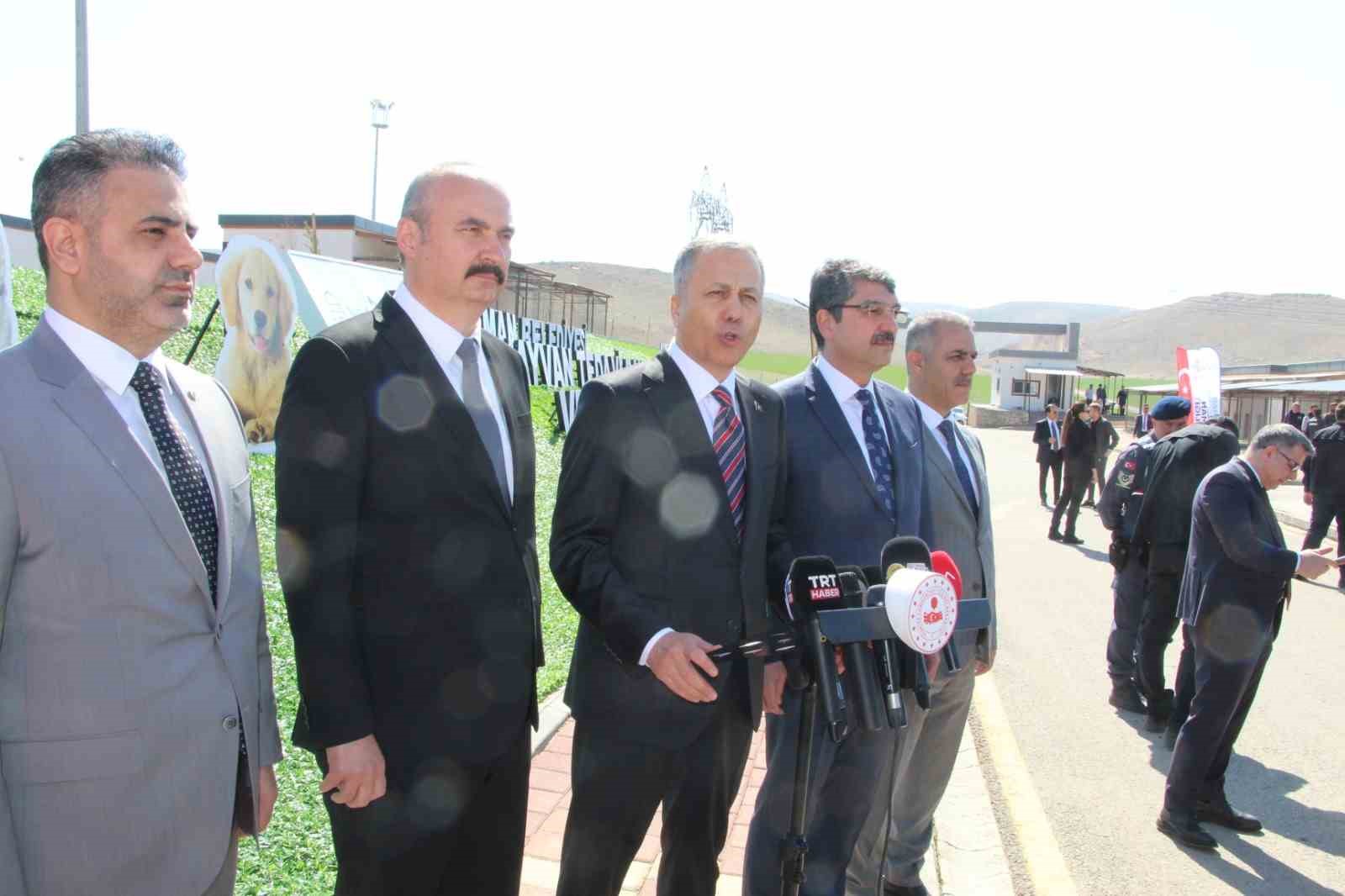 İçişleri Bakanı Yerlikaya: ’’5199 sayılı Hayvanları Koruma Kanunu’nun uygulanmasıyla ilgili tüm hazırlıklar tamamlandı’’
