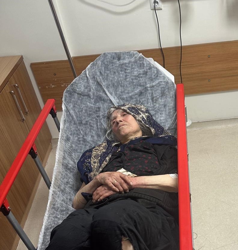 Gediz’de 4 gündür haber alınamayan yaşlı kadın yarı baygın halde bulundu