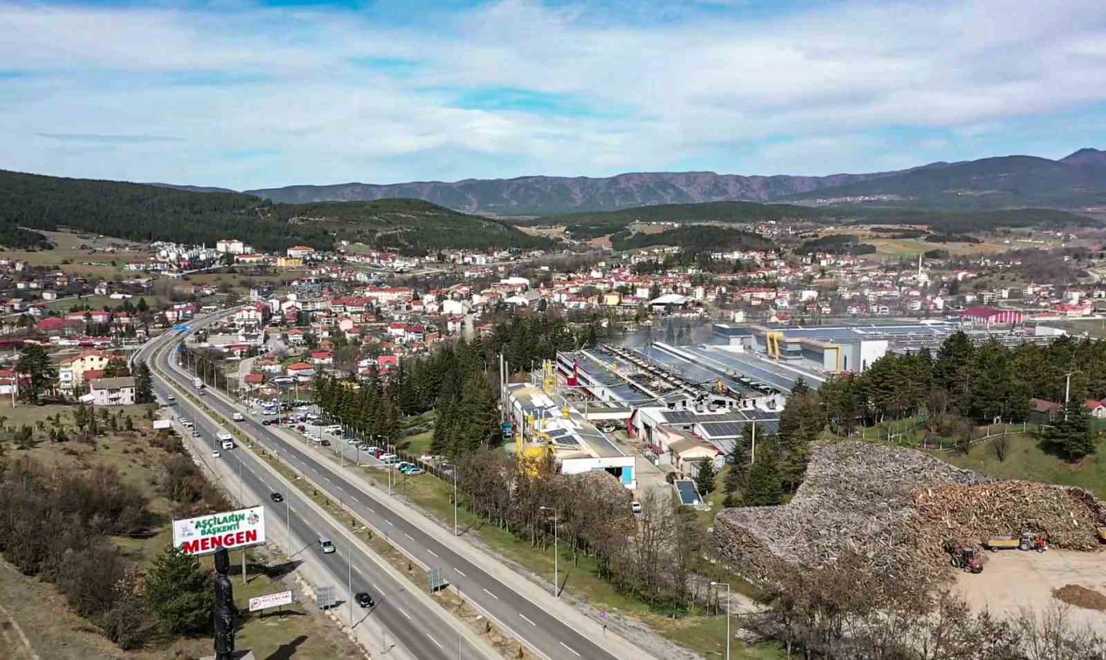 Fabrika yangını havadan g&ouml;r&uuml;nt&uuml;lendi
