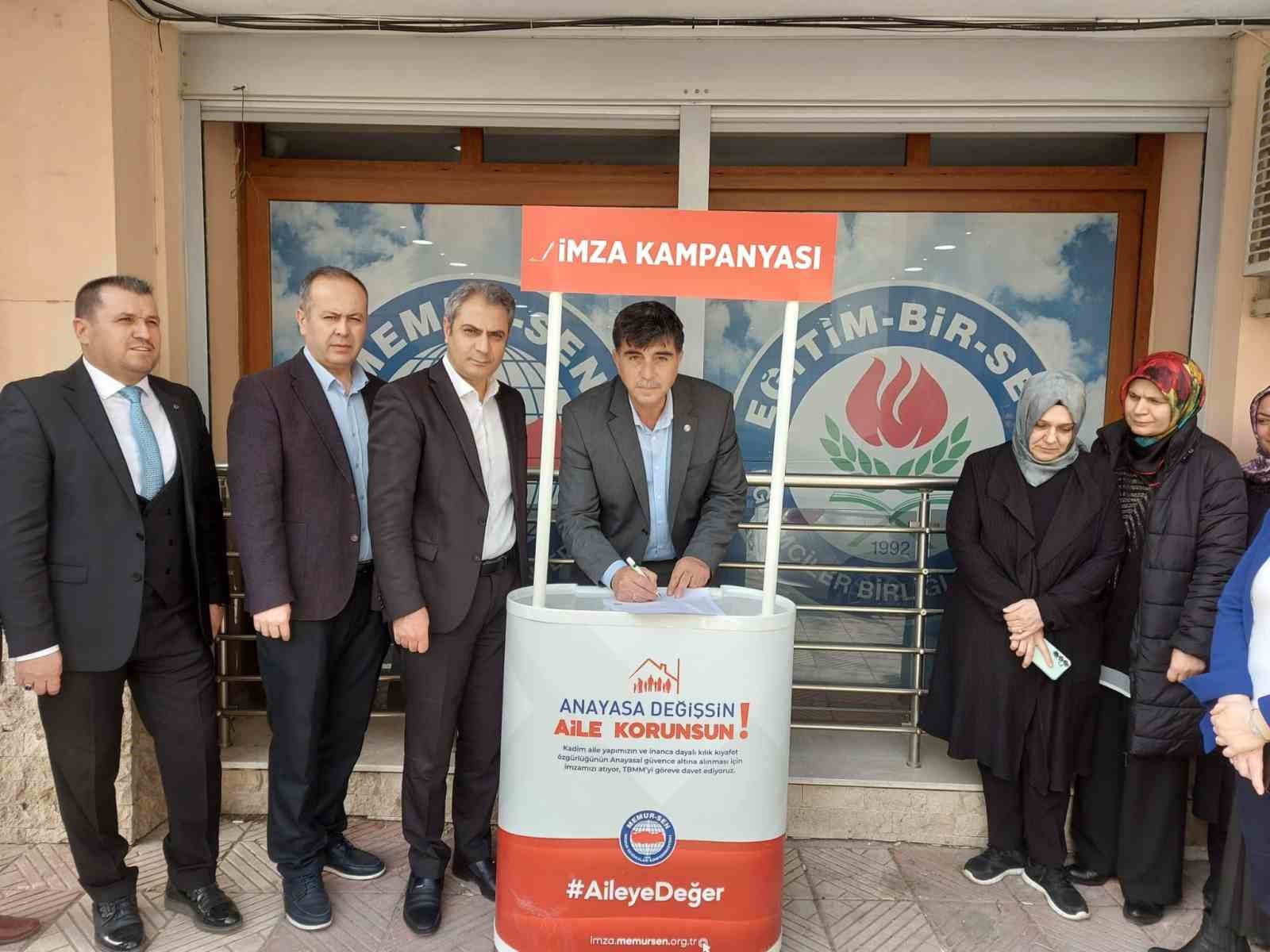 Memur-Sen aile yapısı ve özgürlükler için imza kampanyası başlattı