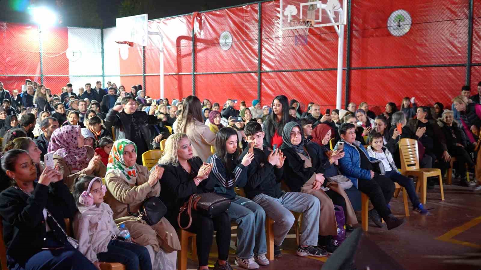 Şehitkamil Ramazan Sokağı&rsquo;na b&uuml;y&uuml;k ilgi
