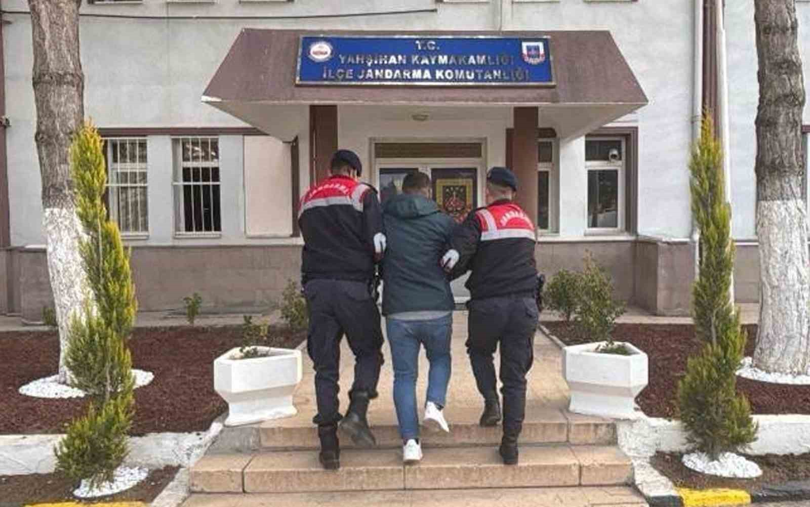 Kırıkkale&rsquo;de yakalanan 3 h&uuml;k&uuml;ml&uuml; cezaevine teslim edildi
