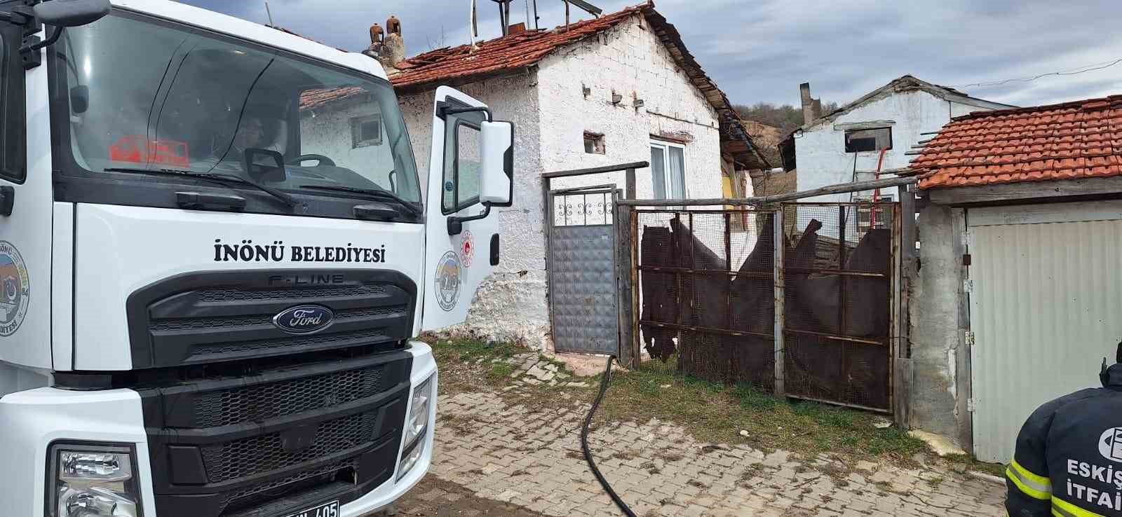 İnönü’de ev yangını