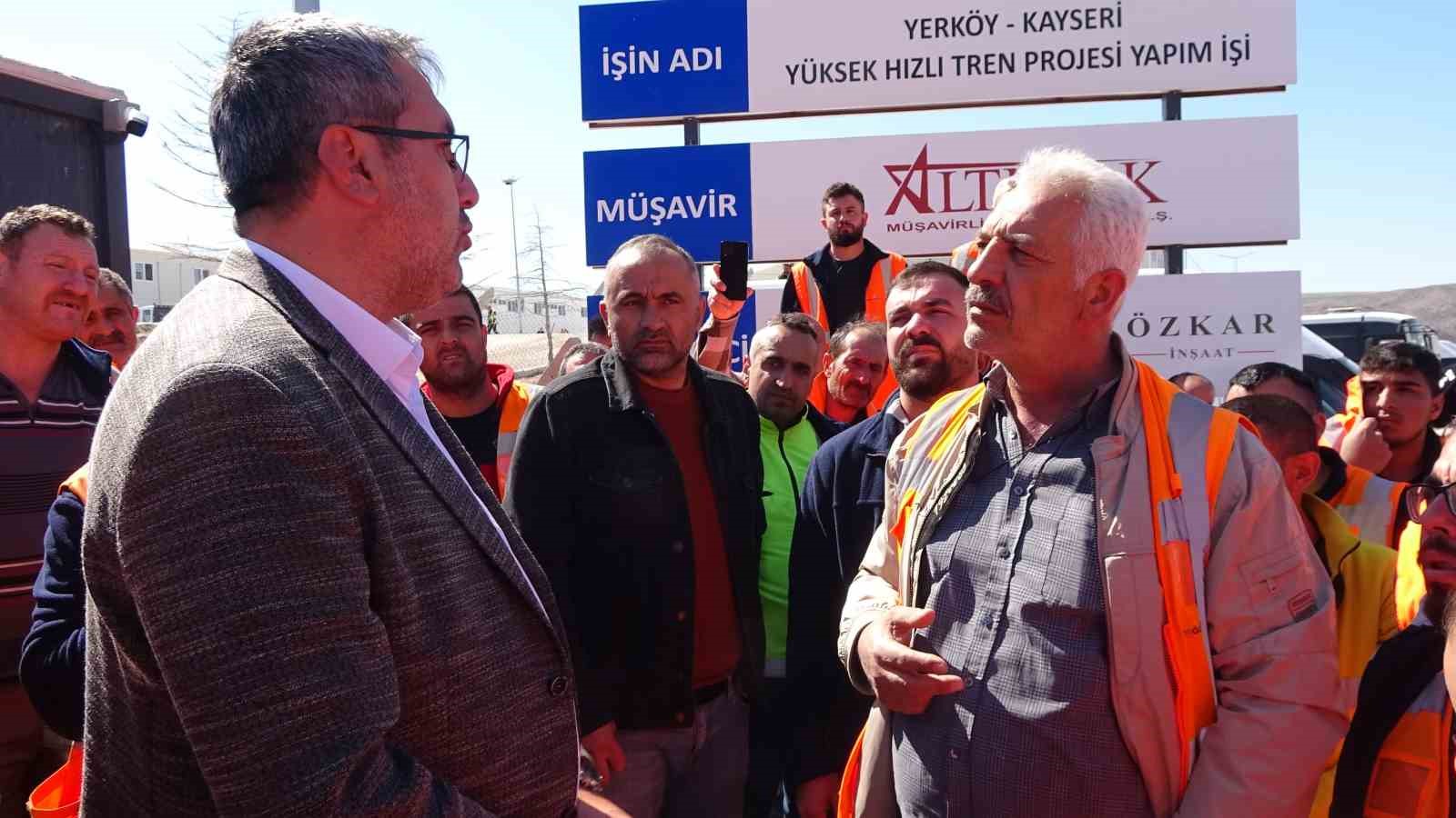 Yozgat&rsquo;ta Y&uuml;ksek Hızlı Tren şantiyesi iş&ccedil;ileri iş bıraktı
