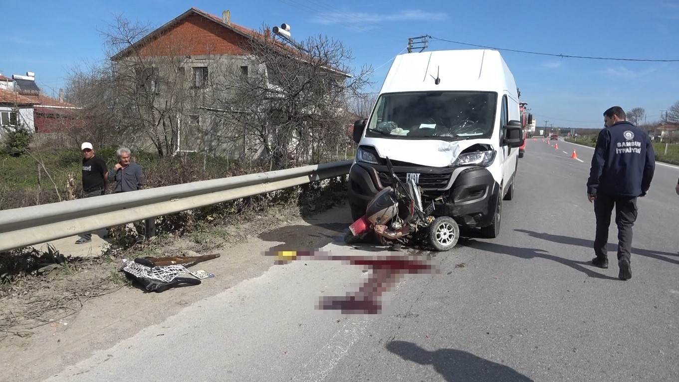 Cinayet gibi kaza: Minibüsün çarptığı elektrikli bisiklet sürücüsü hayatını kaybetti