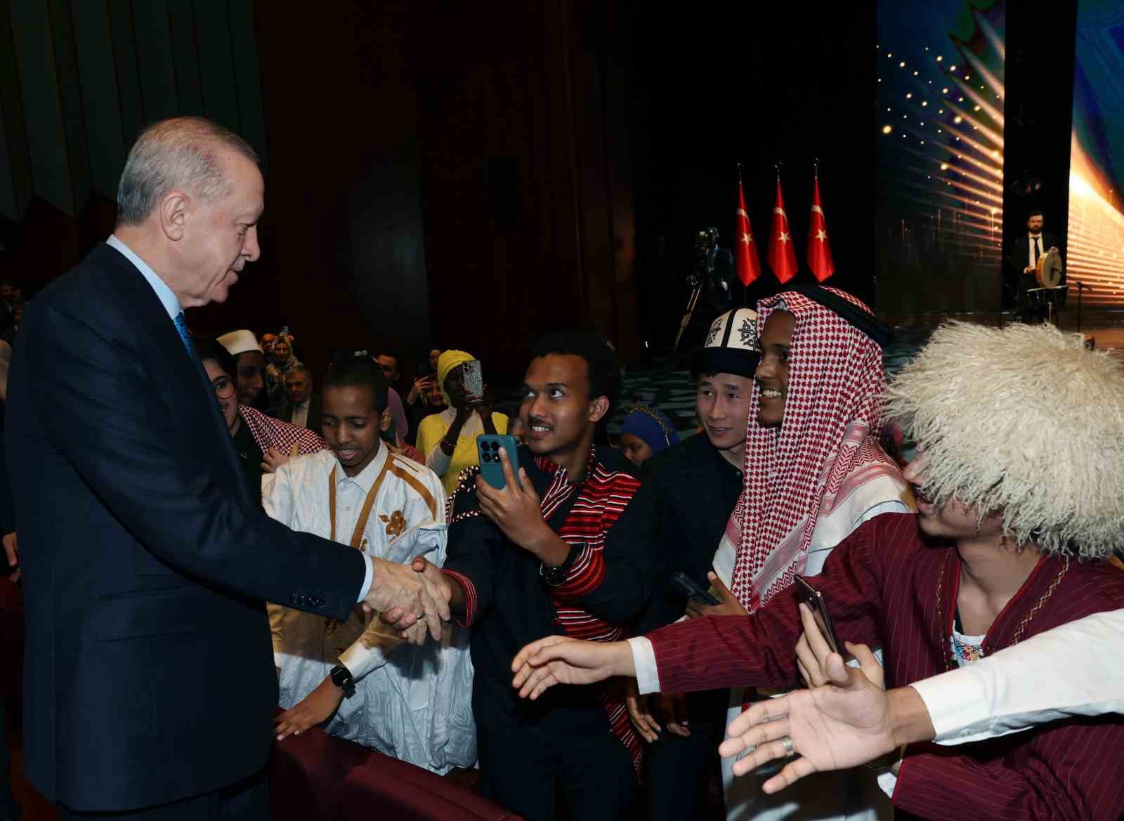 Cumhurbaşkanı Erdoğan: "Nerede bir zulüm, çatışma, adaletsizlik varsa sona erdirmek için biz oradayız"