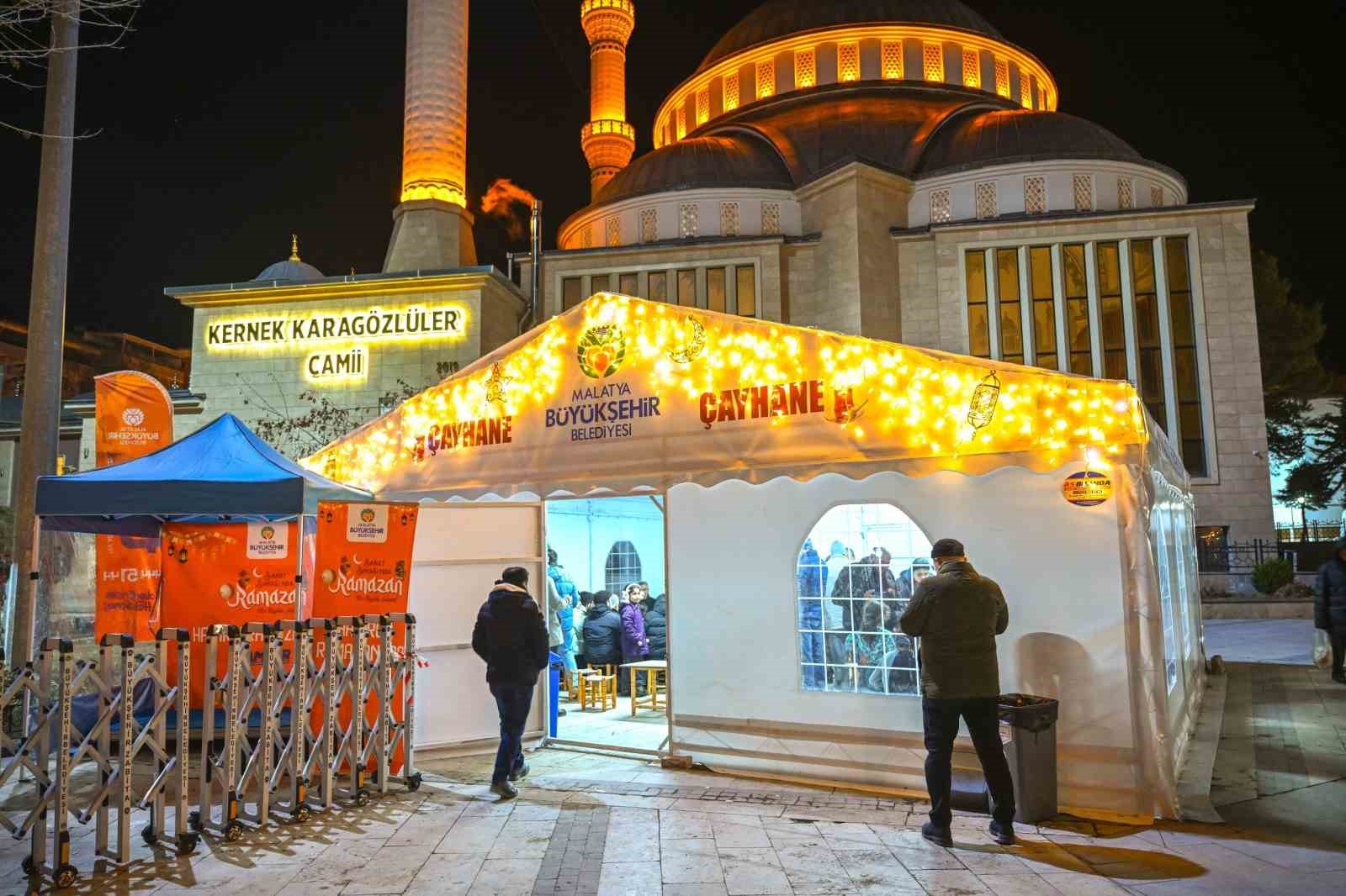 Malatya Sofrası&rsquo;nda Ramazan&rsquo;ın bereketi herkese ulaşıyor
