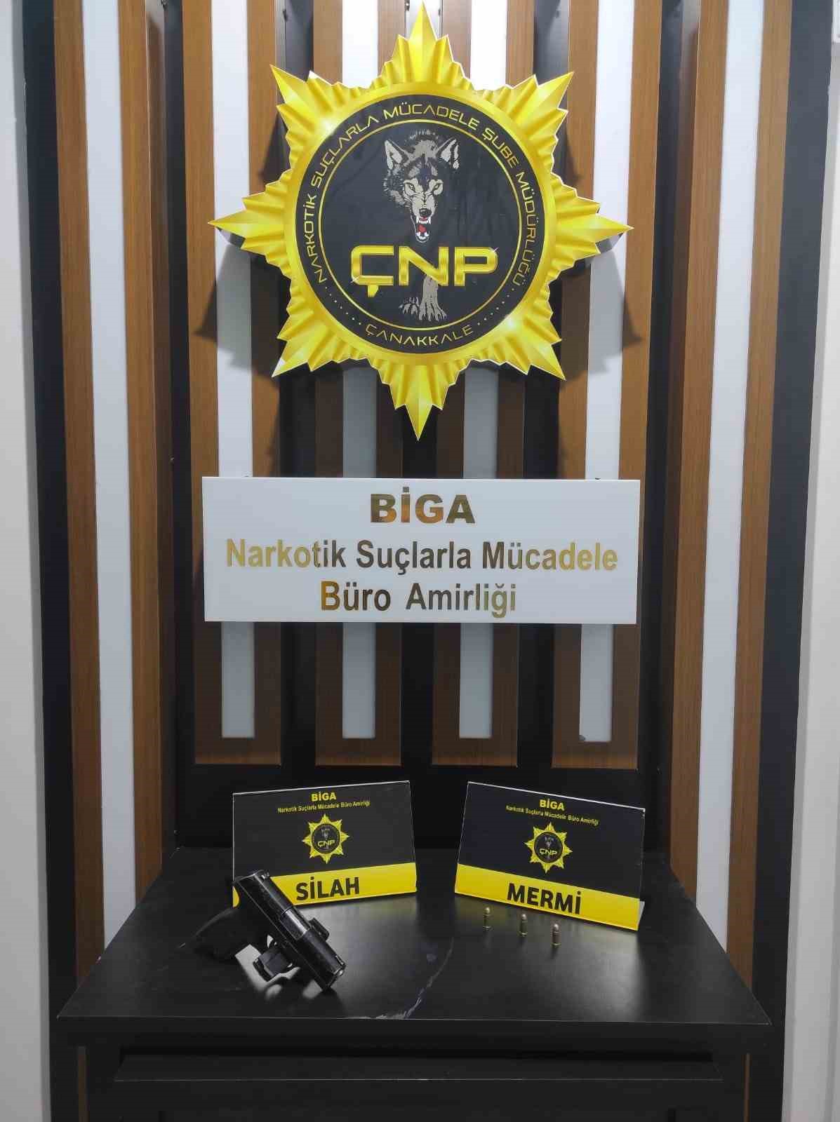 Çanakkale’de 12 yıl 6 ay hapis cezasıyla aranan şahıs yakalandı