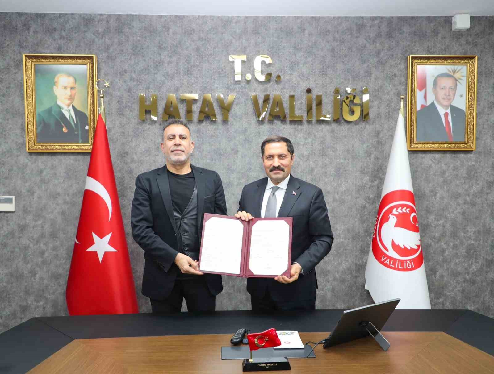 Sanatçı Haluk Levent, "Gençlik Merkezi Yapım Protokolü"  imzaladı