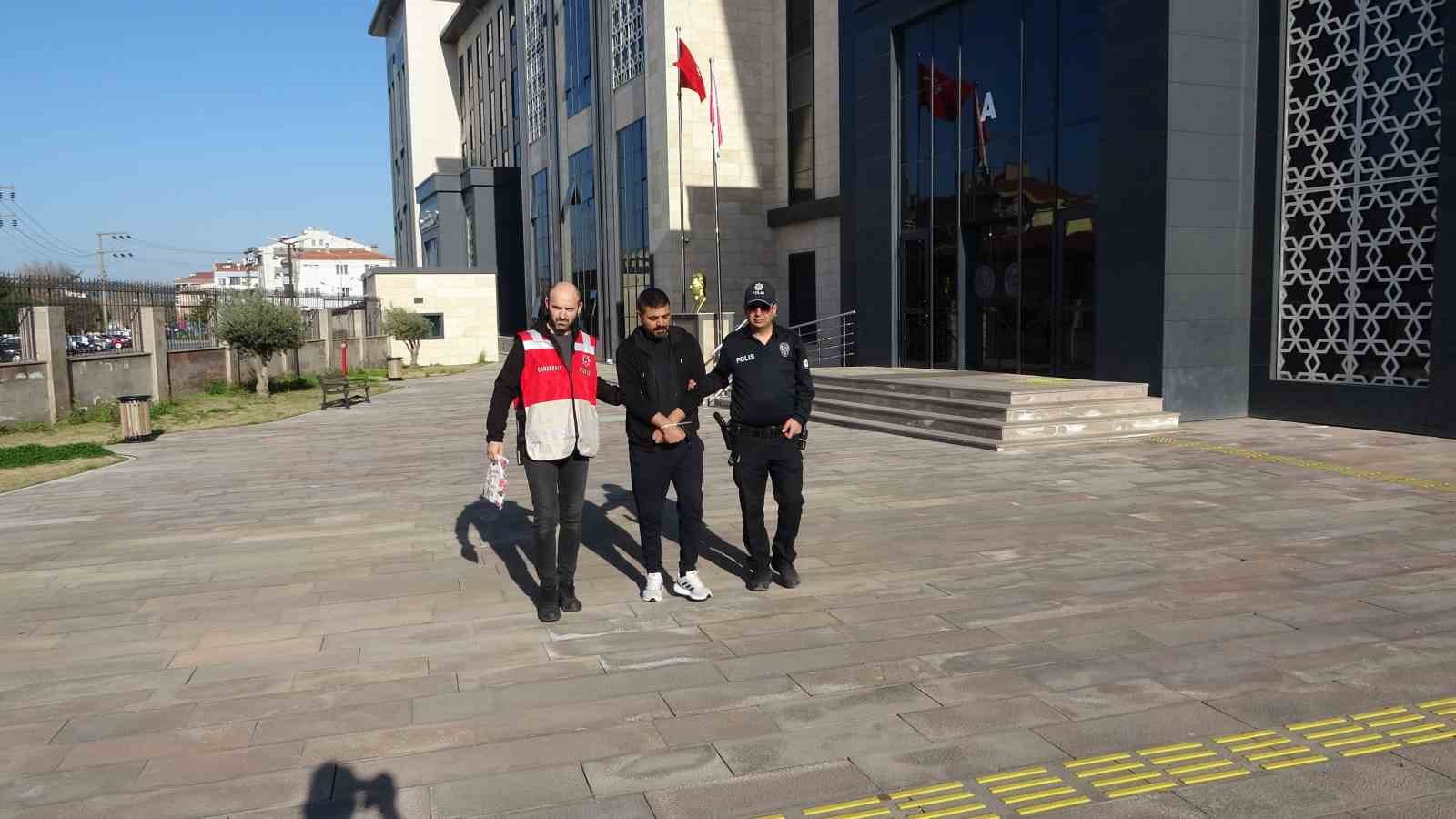 &Ccedil;anakkale&rsquo;de otelde balyozlu kavgaya 10 g&ouml;zaltı
