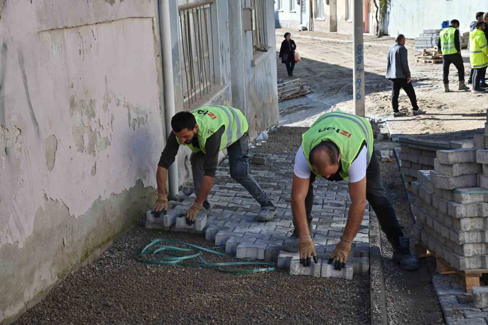 Manisa&rsquo;nın yollarında hummalı &ccedil;alışma
