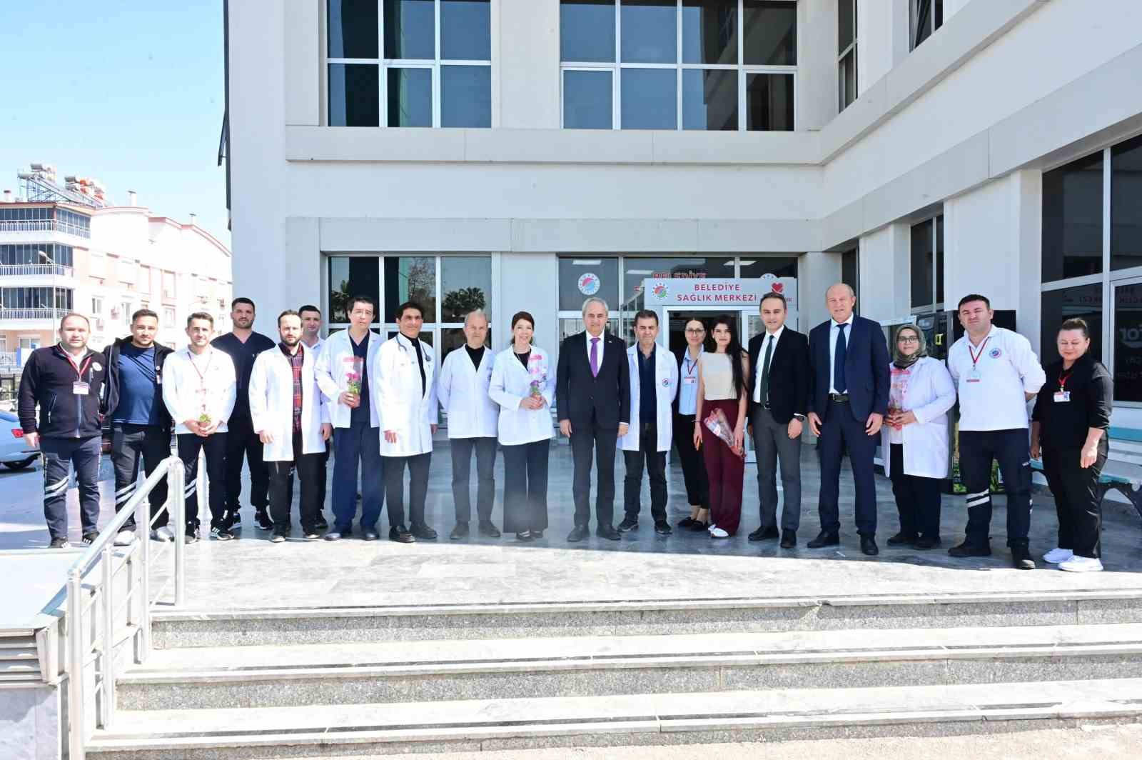 Kocag&ouml;z, sağlık &ccedil;alışanlarının 14 Mart Tıp Bayramı&rsquo;nı kutladı
