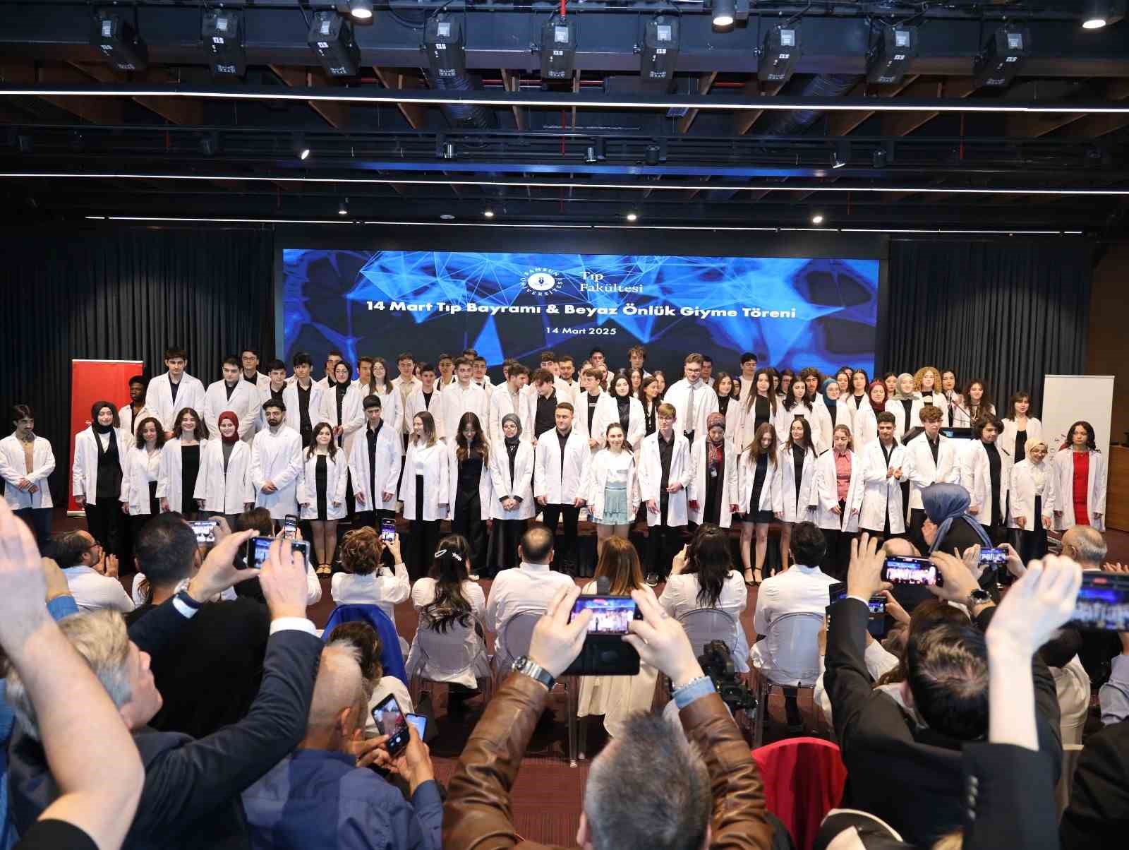 Tıp öğrencilerinin ’beyaz önlük’ heyecanı