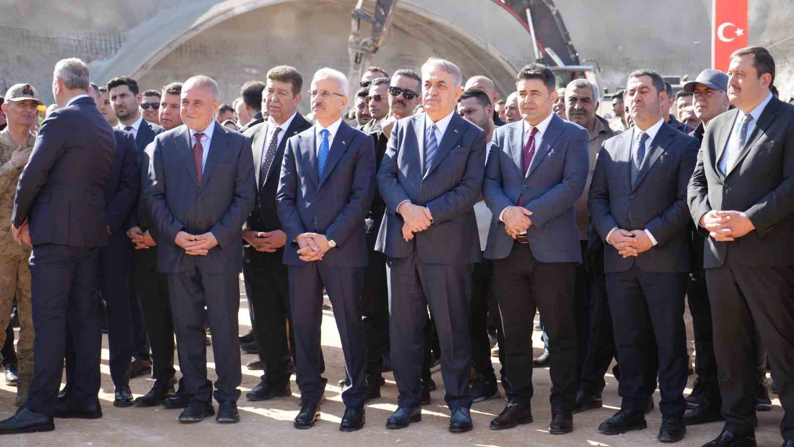 Bakan Uraloğlu: "23 yılda Gaziantep’in ulaşım ve haberleşme altyapısına yaklaşık 124 milyar lira yatırım gerçekleştirdik"