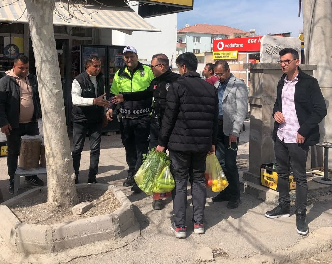 Yayalara trafik eğitimi veriliyor