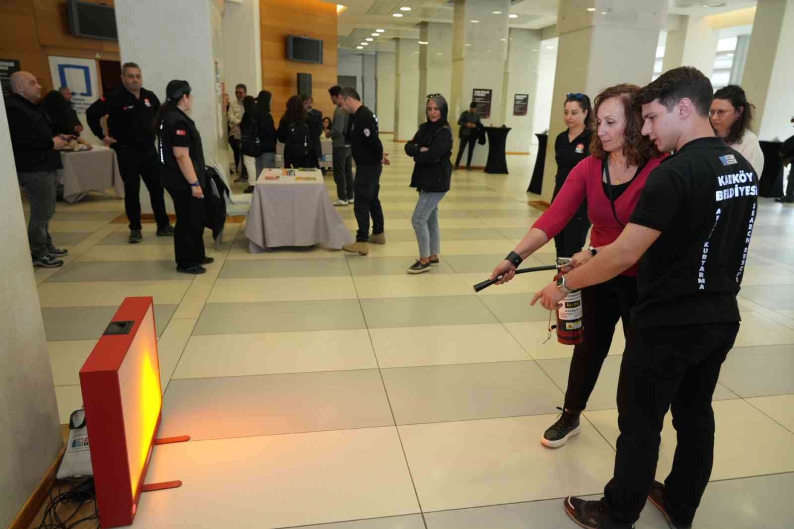 Kadıköy’de "Yangın Güvenliği Ve Mimarlık" paneli