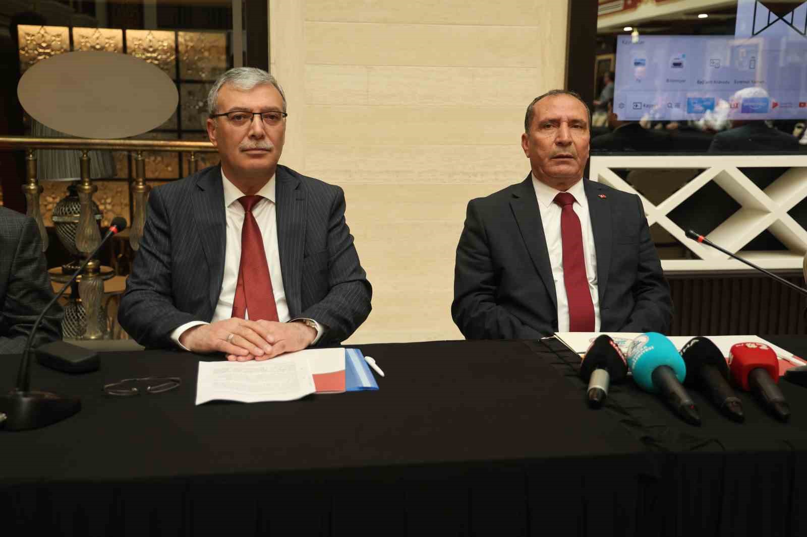 Konya’da Yeniden Refah Partisinden 2 belediye başkanı istifa etti