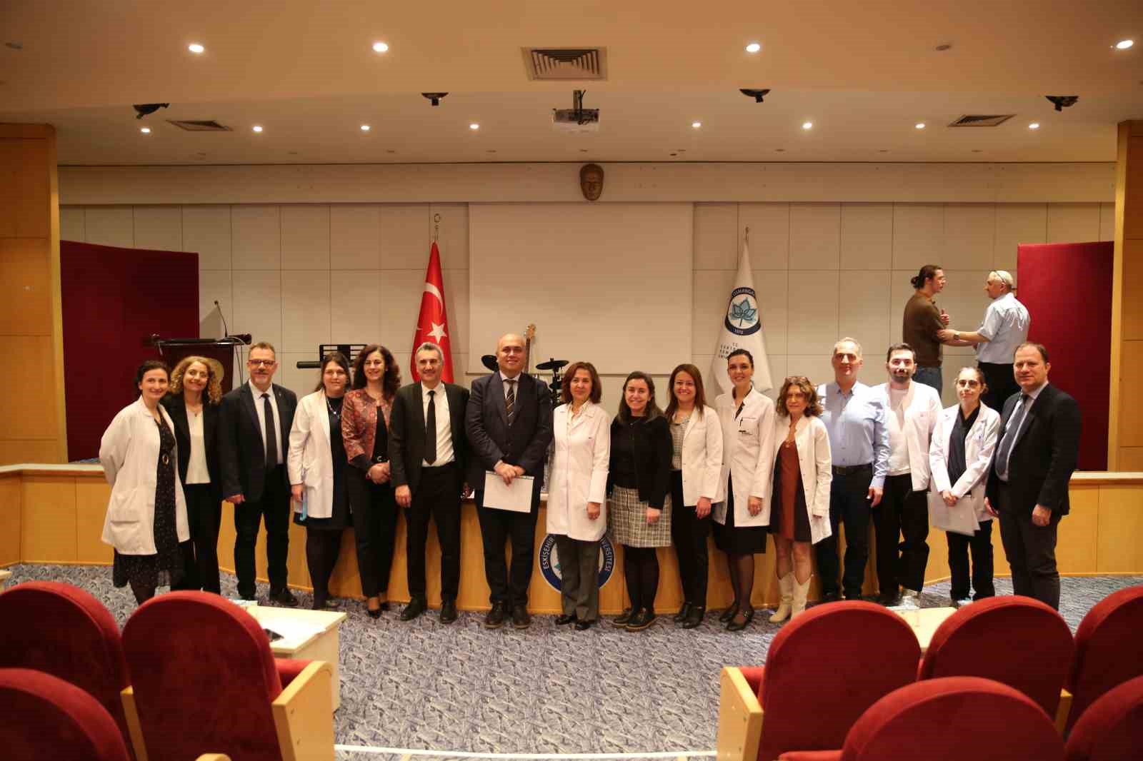 ESOG&Uuml;&rsquo;de 14 Mart Tıp Bayramı t&ouml;ren ile kutlandı
