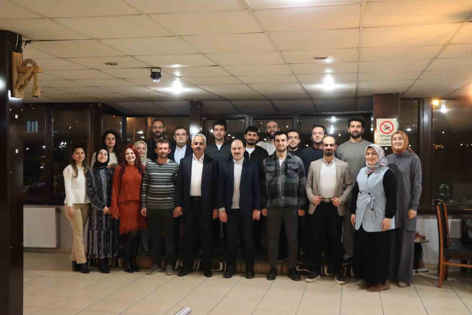 Doktorlarla iftarda buluşma