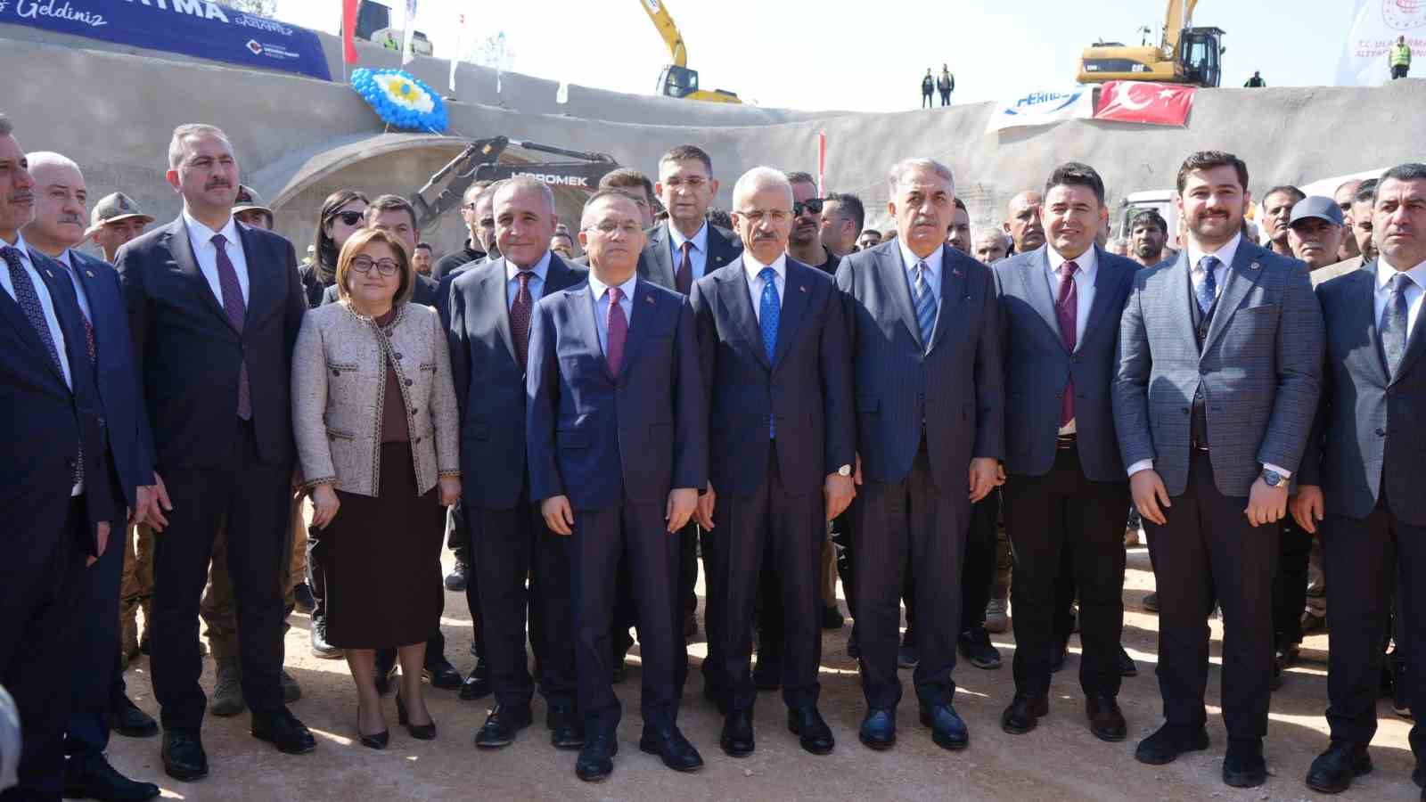 OSB&rsquo;nin ulaşım altyapısı g&uuml;&ccedil;leniyor, OSB&rsquo;nin marka değeri artıyor
