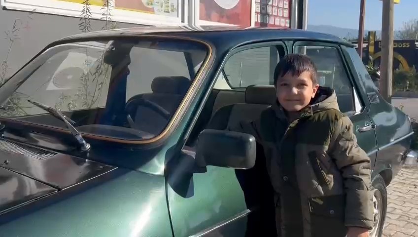 Baba yadigarını gördüğü rüyalar üzerine 15 yıl sonra bulup, uzun uğraşlarla satın aldı