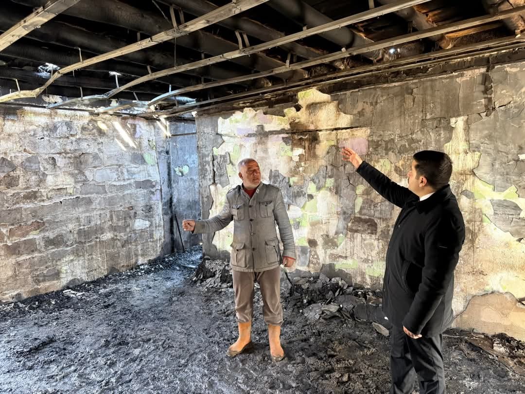 &Ouml;zalp&rsquo;ta yangın maddi hasara yol a&ccedil;tı
