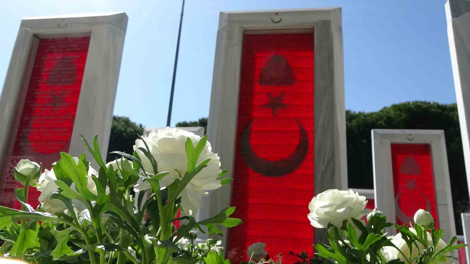 Şehitler Abidesi&rsquo;nde 18 Mart t&ouml;ren hazırlıkları devam ediyor
