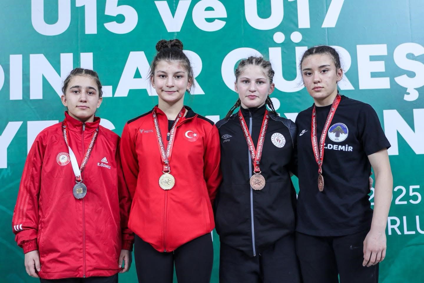 &Ccedil;orumlu gen&ccedil; g&uuml;reş&ccedil;i T&uuml;rkiye Şampiyonası&rsquo;nda 2&rsquo;nci oldu
