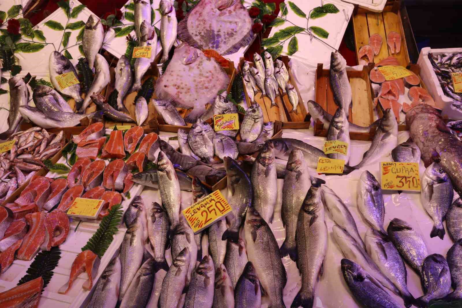 Ramazan ayıyla birlikte balık satışları olumsuz etkilendi
