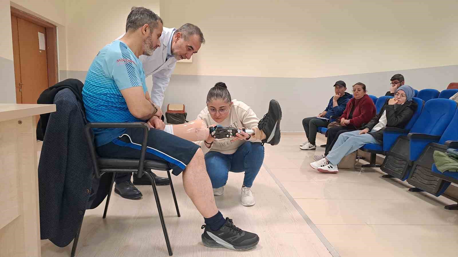 T&uuml;rkiye&rsquo;nin tek ortez-protez eğitimleri Kırşehir&rsquo;de s&uuml;r&uuml;yor
